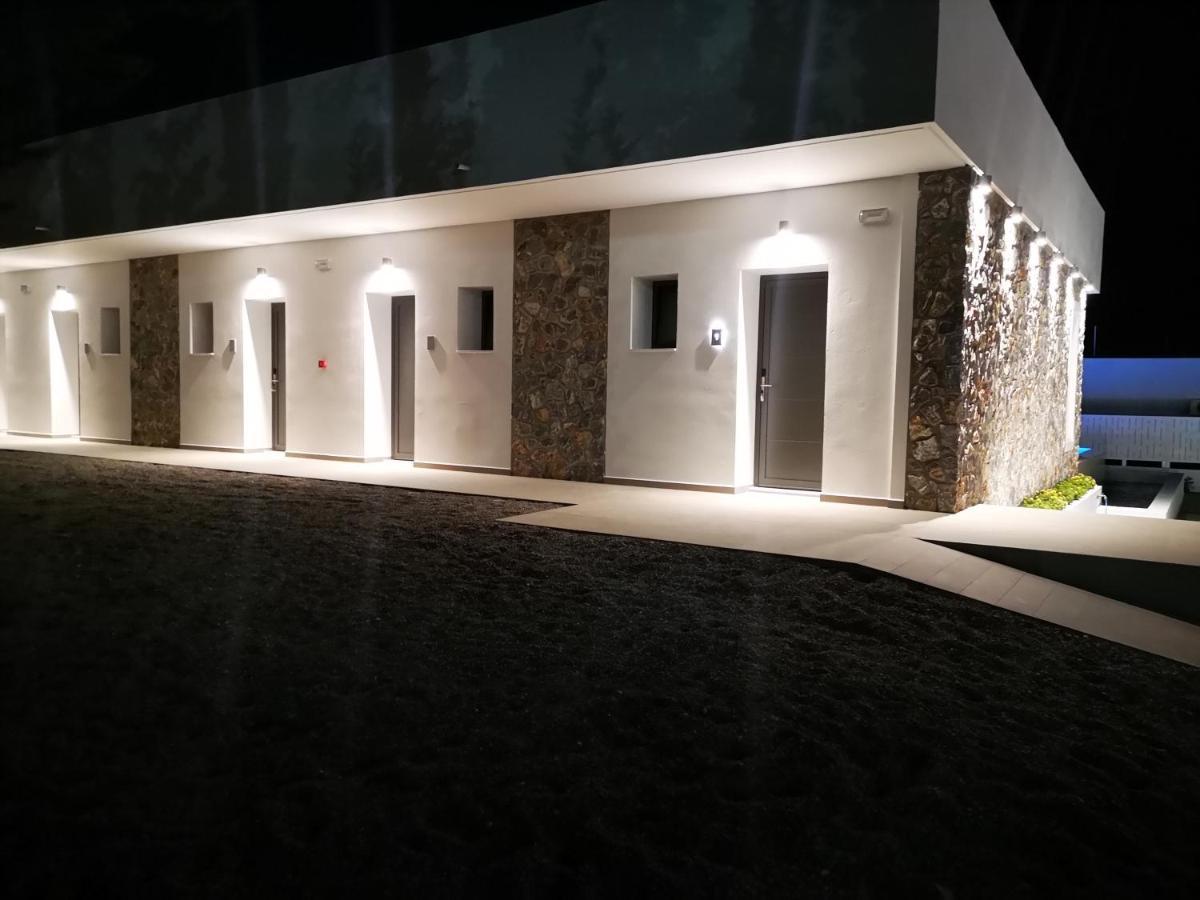 Zoes Hotel & Suites Фалираки Экстерьер фото
