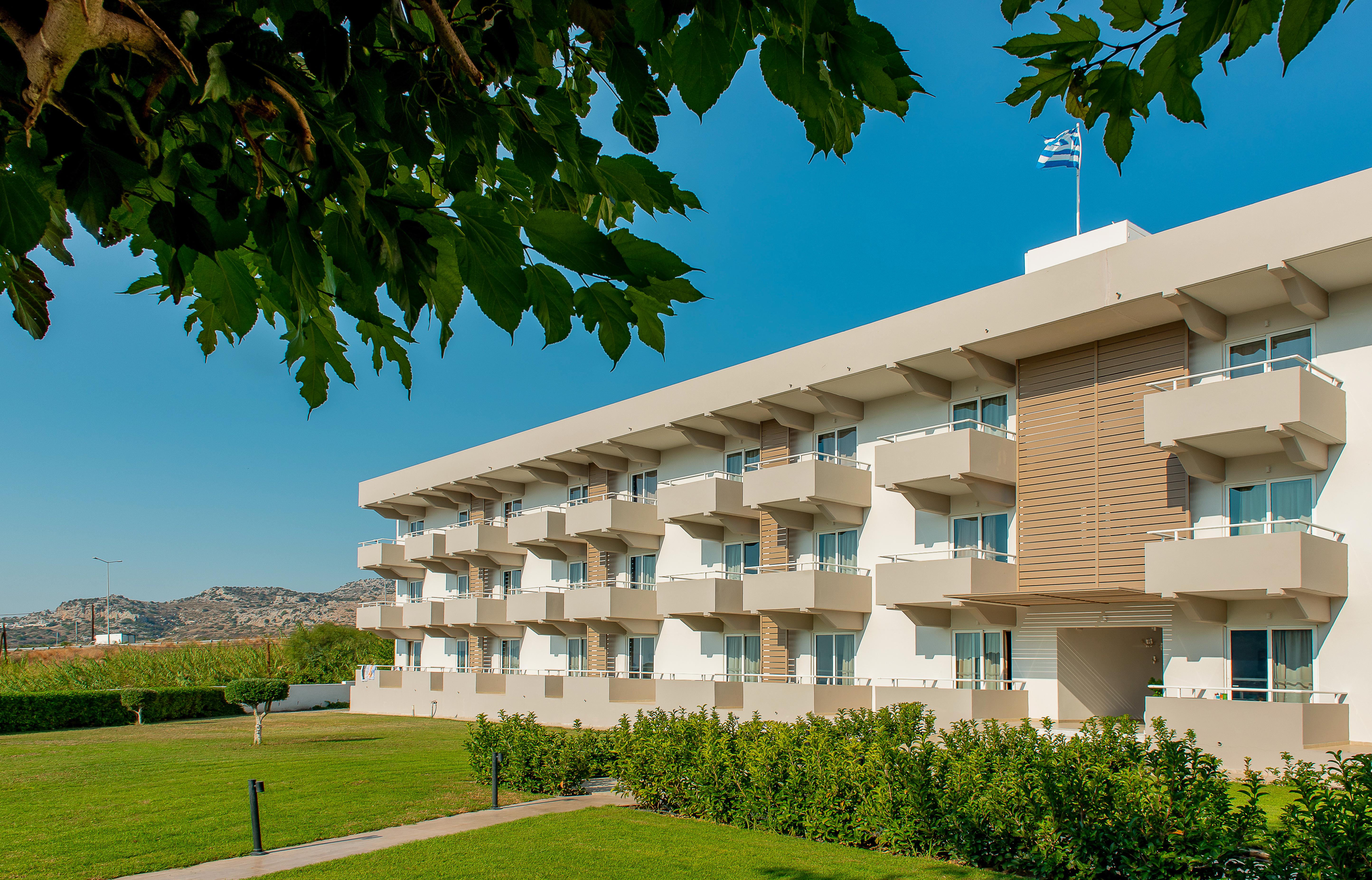 Zoes Hotel & Suites Фалираки Экстерьер фото