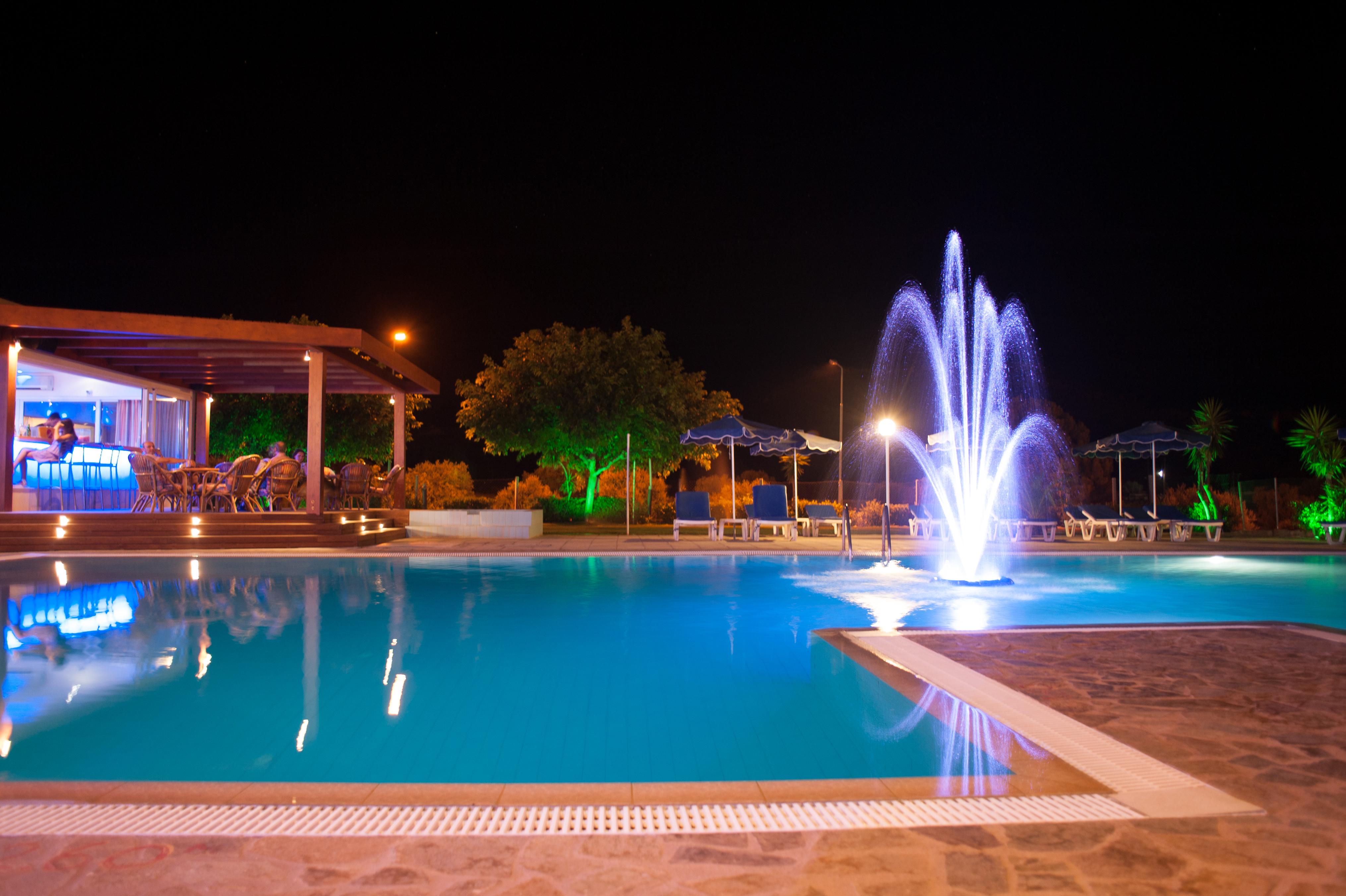 Zoes Hotel & Suites Фалираки Экстерьер фото