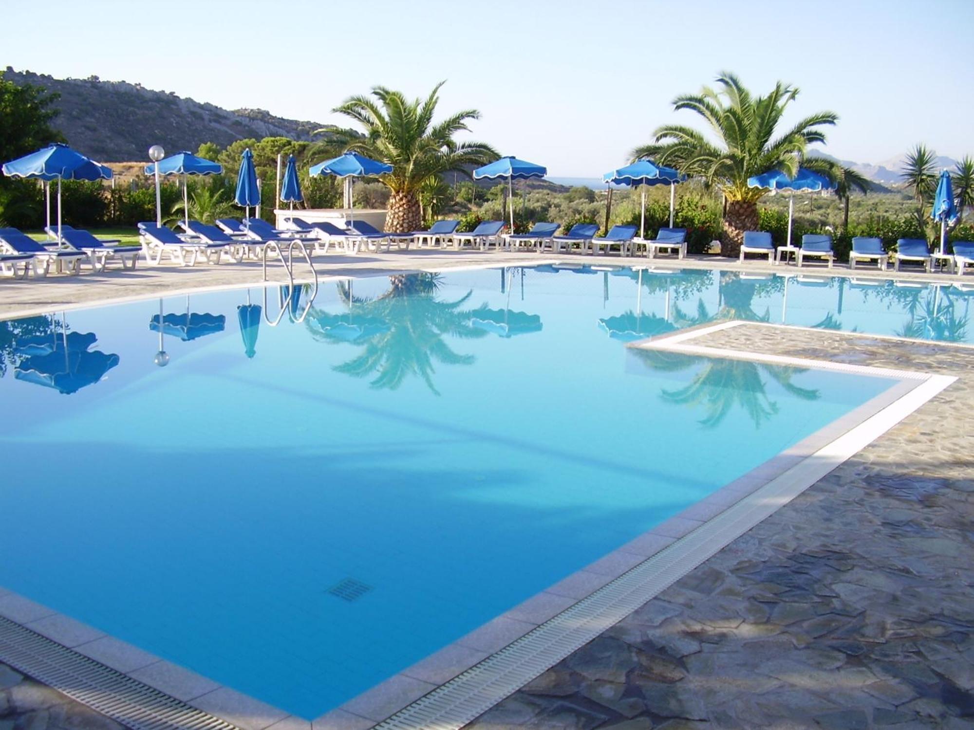 Zoes Hotel & Suites Фалираки Экстерьер фото